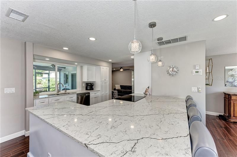 Recently Sold: $1,245,000 (3 beds, 2 baths, 1716 Square Feet)