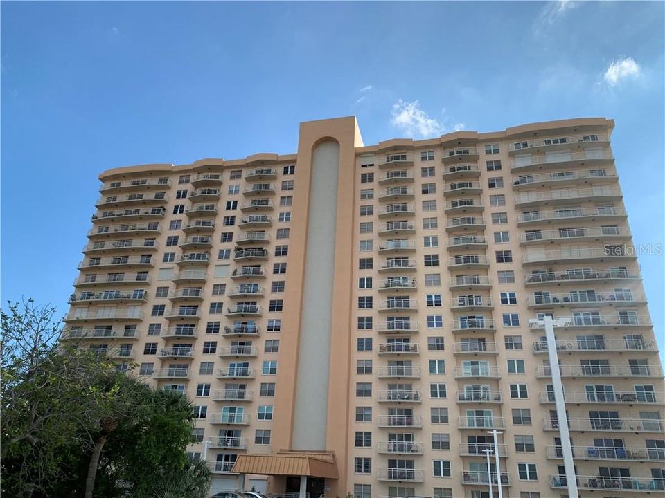 Recently Rented: $1,495 (1 beds, 1 baths, 745 Square Feet)