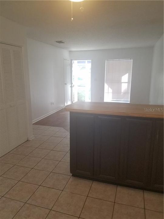 Recently Rented: $900 (2 beds, 1 baths, 720 Square Feet)