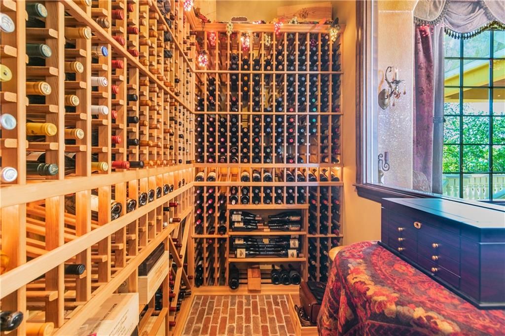 750+ bottle Wine Cellara