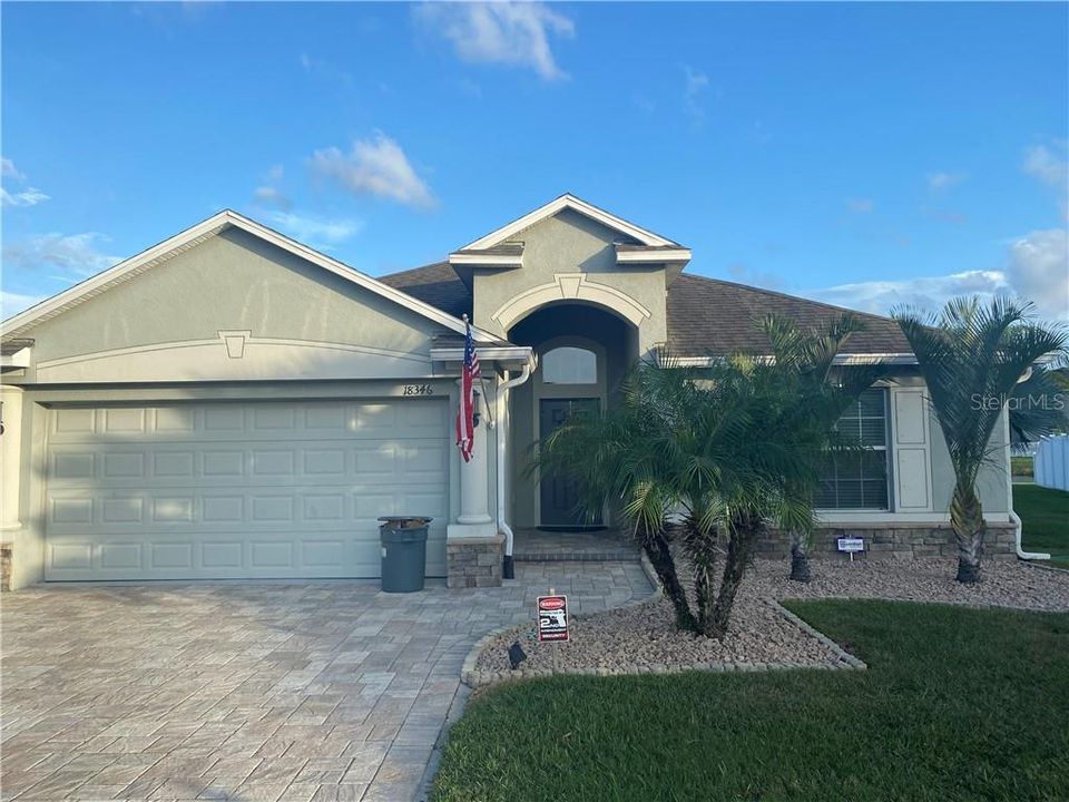 Недавно продано: $315,000 (4 спален, 3 ванн, 1908 Квадратных фут)