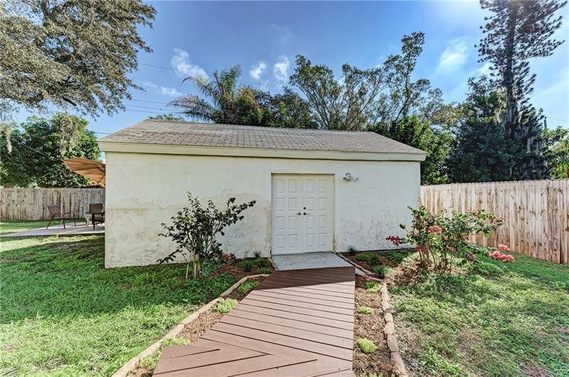 Recently Sold: $295,000 (3 beds, 2 baths, 1560 Square Feet)