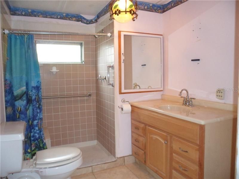 最近售出: $54,900 (3 贝兹, 2 浴室, 1152 平方英尺)