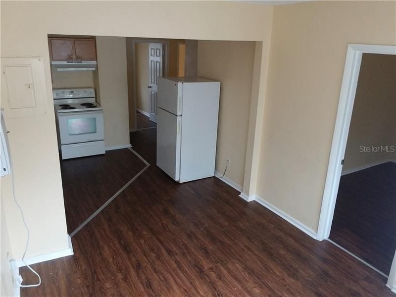 Recently Rented: $945 (3 beds, 2 baths, 1024 Square Feet)