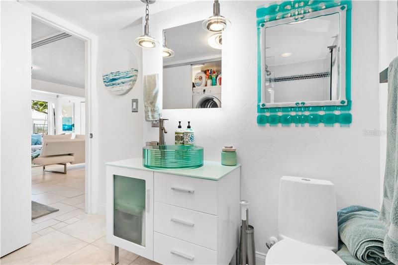 Recently Sold: $1,395,000 (2 beds, 2 baths, 1098 Square Feet)