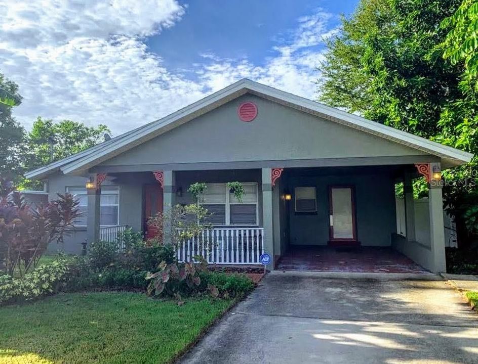 Vendido Recientemente: $285,000 (2 camas, 2 baños, 1299 Pies cuadrados)
