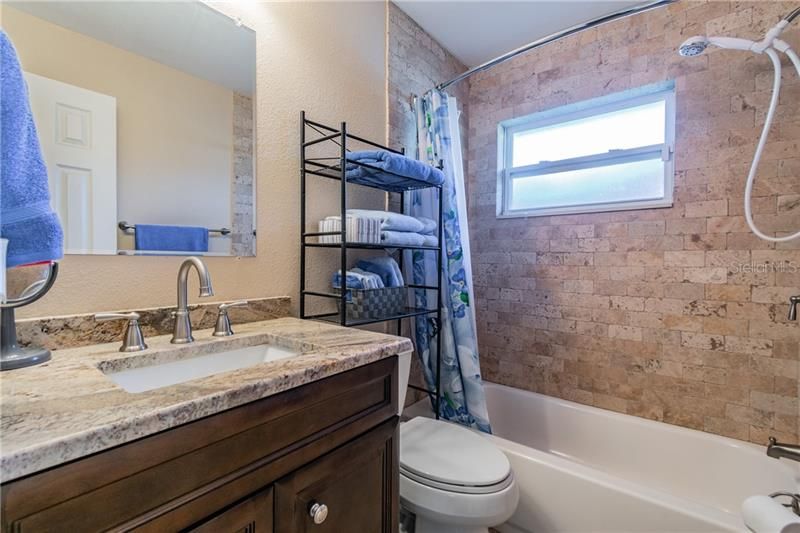 Recently Sold: $255,000 (2 beds, 2 baths, 1332 Square Feet)