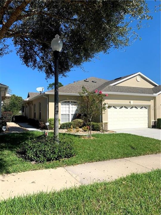 Beautiful attached Duplex Villa Home!