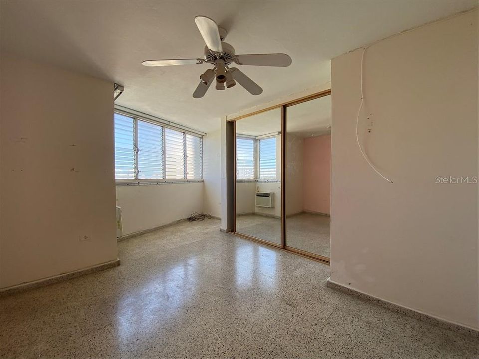 Vendido Recientemente: $165,000 (3 camas, 1 baños, 1370 Pies cuadrados)