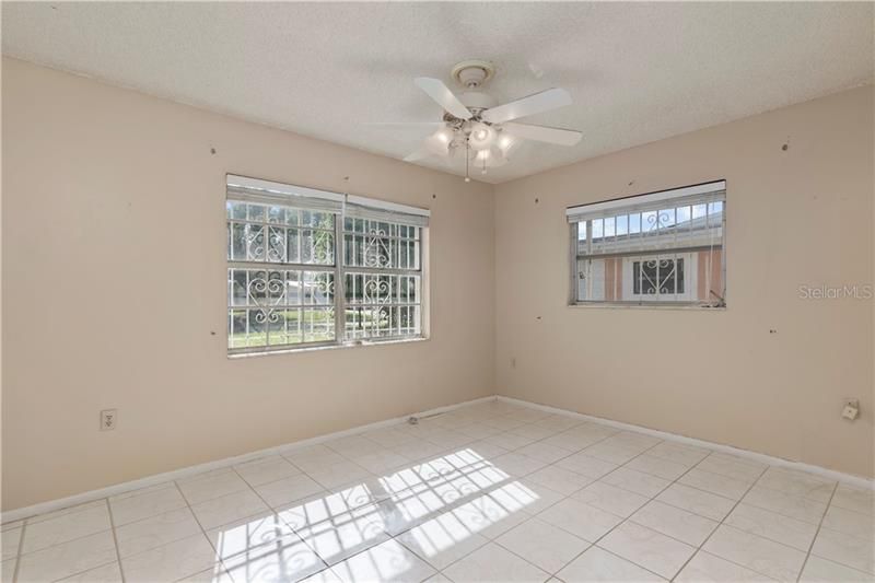 Recently Sold: $245,000 (3 beds, 2 baths, 1665 Square Feet)