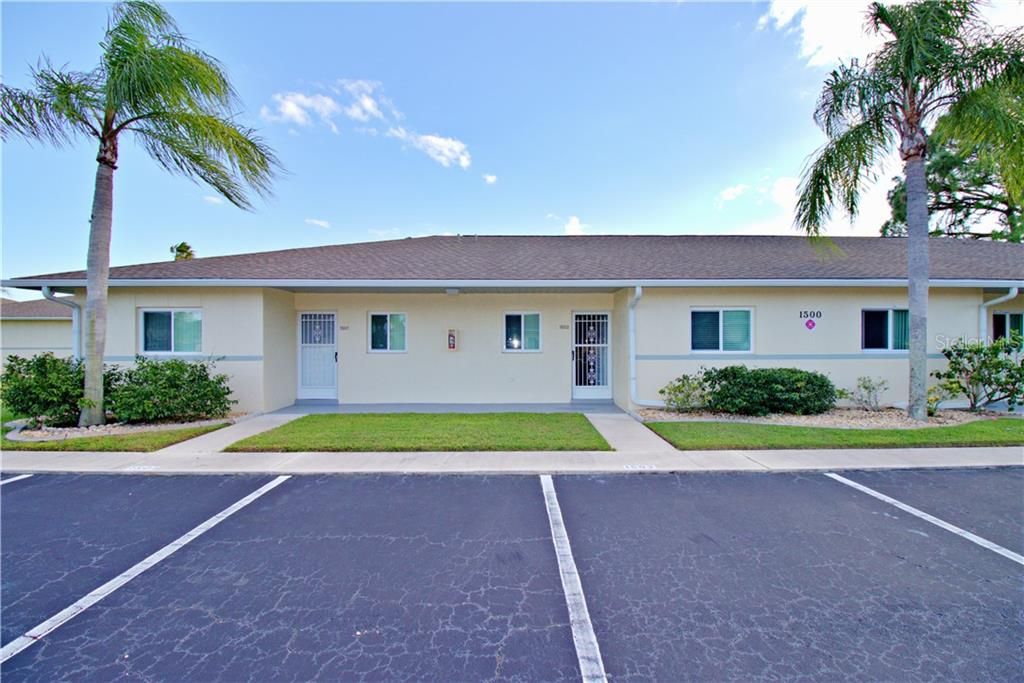 Recently Sold: $118,000 (2 beds, 2 baths, 871 Square Feet)