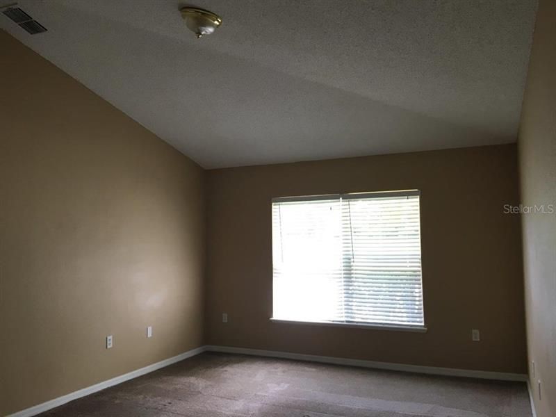 Recently Rented: $1,549 (4 beds, 2 baths, 1721 Square Feet)