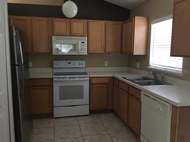 Recently Rented: $1,549 (4 beds, 2 baths, 1721 Square Feet)