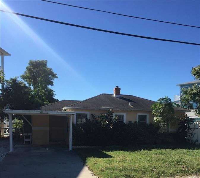 Recently Sold: $380,000 (3 beds, 2 baths, 1094 Square Feet)