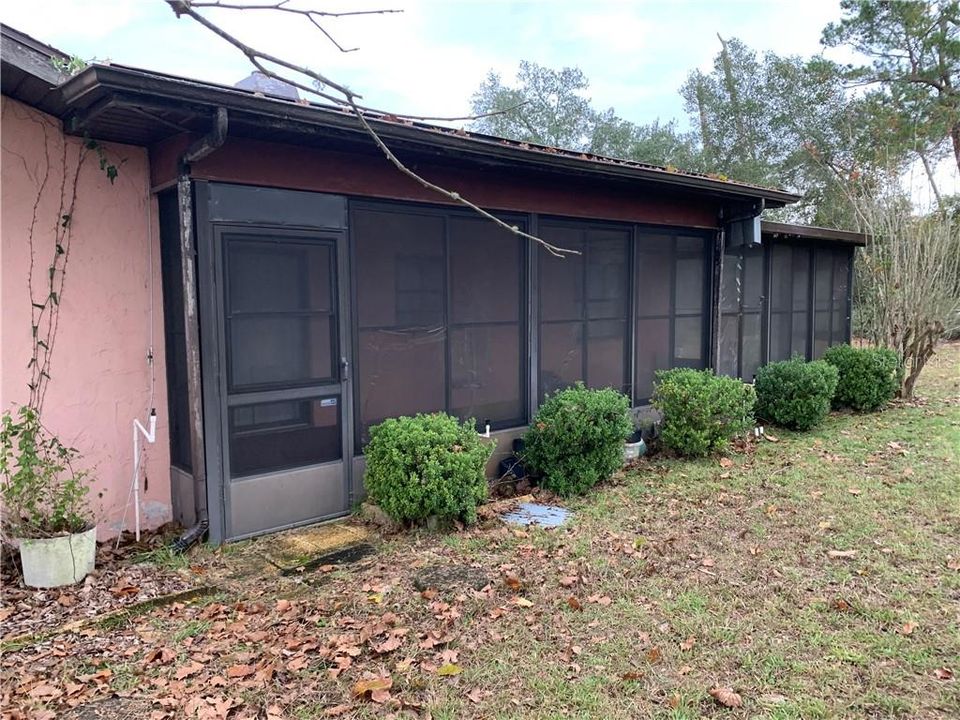 Recently Sold: $81,000 (2 beds, 2 baths, 1051 Square Feet)