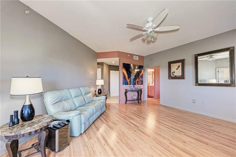 Recently Sold: $140,000 (2 beds, 2 baths, 1018 Square Feet)