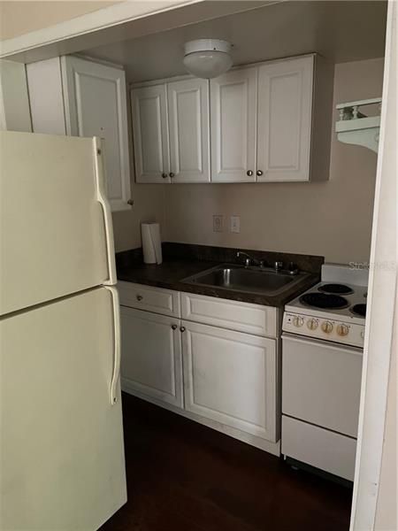 Recently Rented: $600 (1 beds, 1 baths, 400 Square Feet)