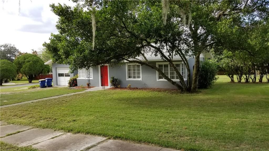 Recently Rented: $1,150 (3 beds, 1 baths, 1233 Square Feet)