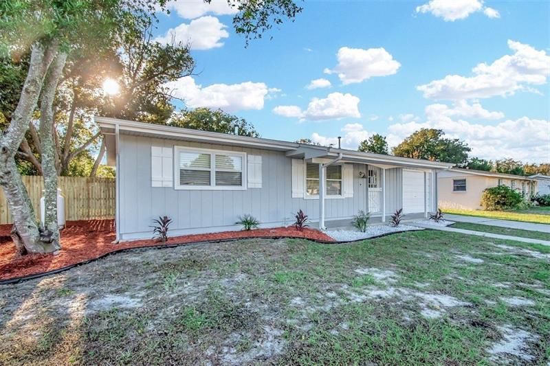 Recently Sold: $129,900 (2 beds, 1 baths, 864 Square Feet)