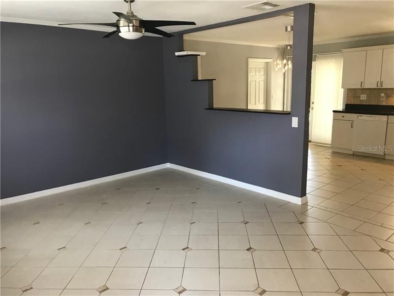 Recently Rented: $1,500 (3 beds, 2 baths, 1028 Square Feet)
