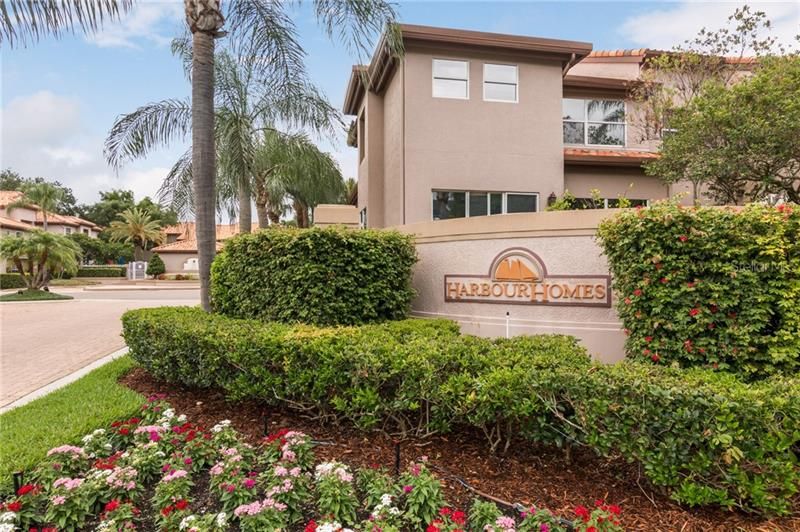 Recently Sold: $450,000 (2 beds, 2 baths, 1653 Square Feet)