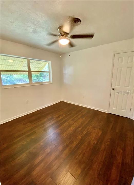 Recently Sold: $169,900 (3 beds, 1 baths, 1064 Square Feet)