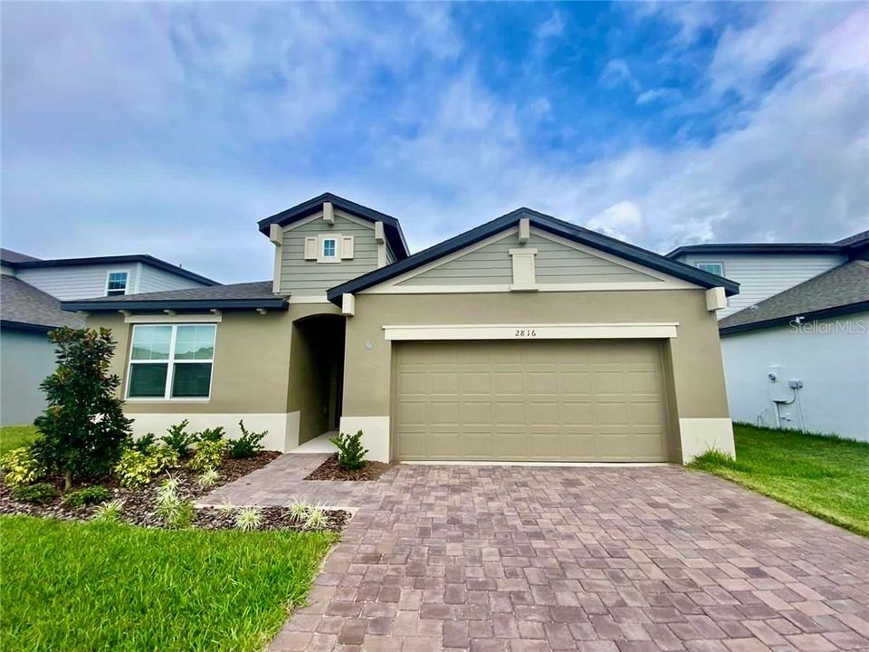 Recently Rented: $2,000 (4 beds, 3 baths, 2185 Square Feet)