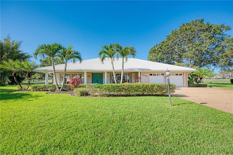 Recently Sold: $399,000 (3 beds, 3 baths, 2533 Square Feet)