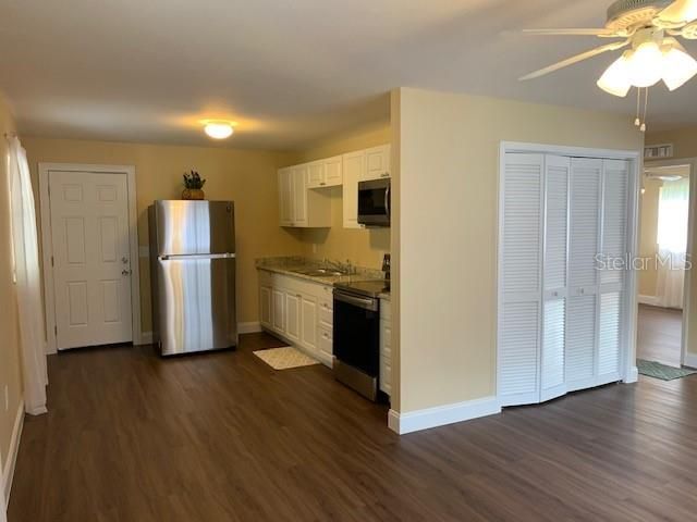 Recently Sold: $129,900 (2 beds, 1 baths, 832 Square Feet)