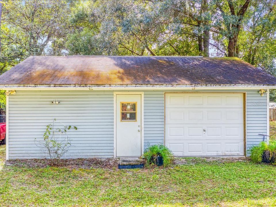 Garage/workshop