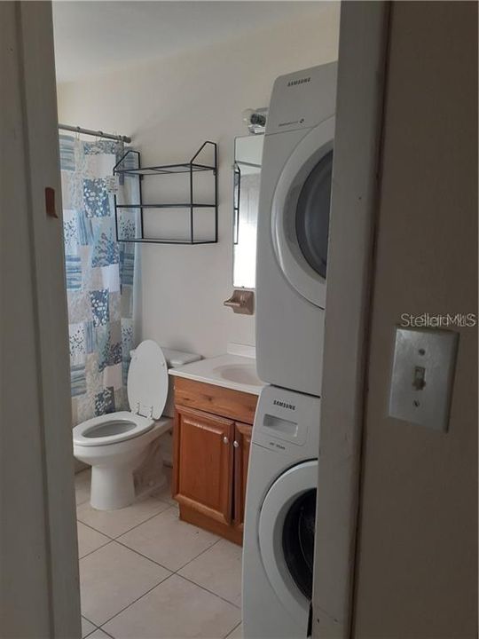 Recently Rented: $900 (2 beds, 1 baths, 712 Square Feet)