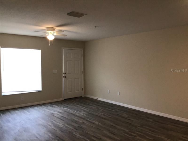 Recently Rented: $995 (2 beds, 2 baths, 974 Square Feet)