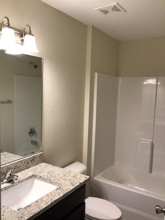 Recently Rented: $995 (2 beds, 2 baths, 974 Square Feet)