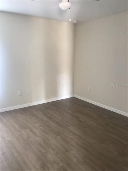 Recently Rented: $995 (2 beds, 2 baths, 974 Square Feet)