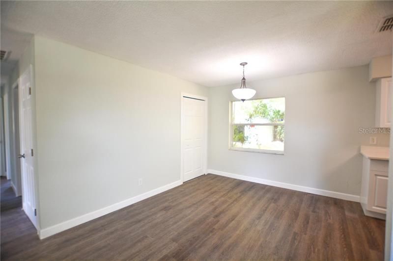 Recently Rented: $1,100 (3 beds, 1 baths, 1082 Square Feet)