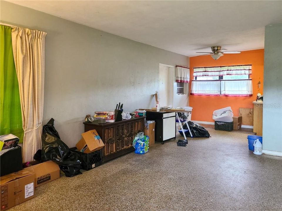 Recently Sold: $110,000 (3 beds, 1 baths, 1131 Square Feet)