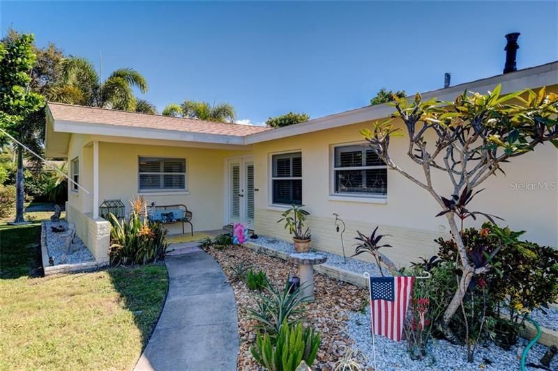 Recently Sold: $439,000 (2 beds, 2 baths, 1528 Square Feet)