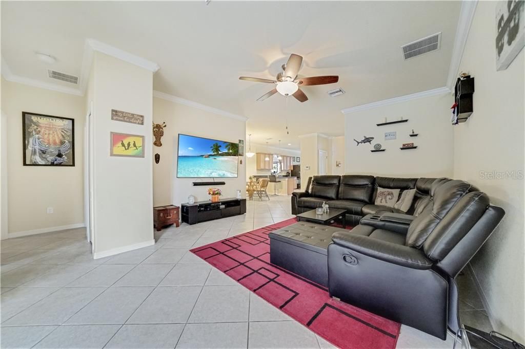 Recently Sold: $315,000 (3 beds, 2 baths, 1677 Square Feet)
