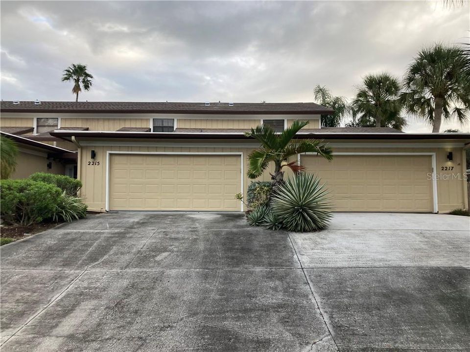 Recently Sold: $319,000 (2 beds, 2 baths, 1396 Square Feet)