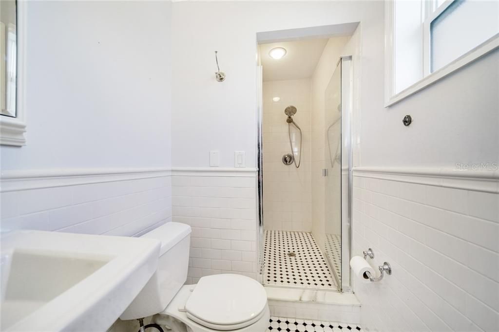 最近售出: $179,900 (2 贝兹, 2 浴室, 1412 平方英尺)
