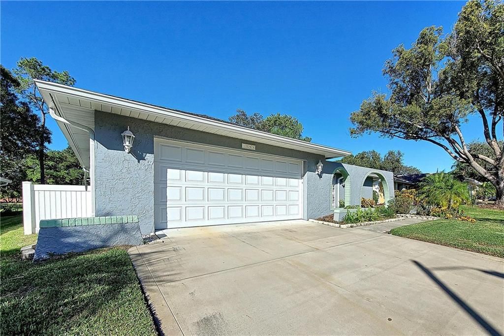 Recently Sold: $350,000 (2 beds, 2 baths, 1659 Square Feet)