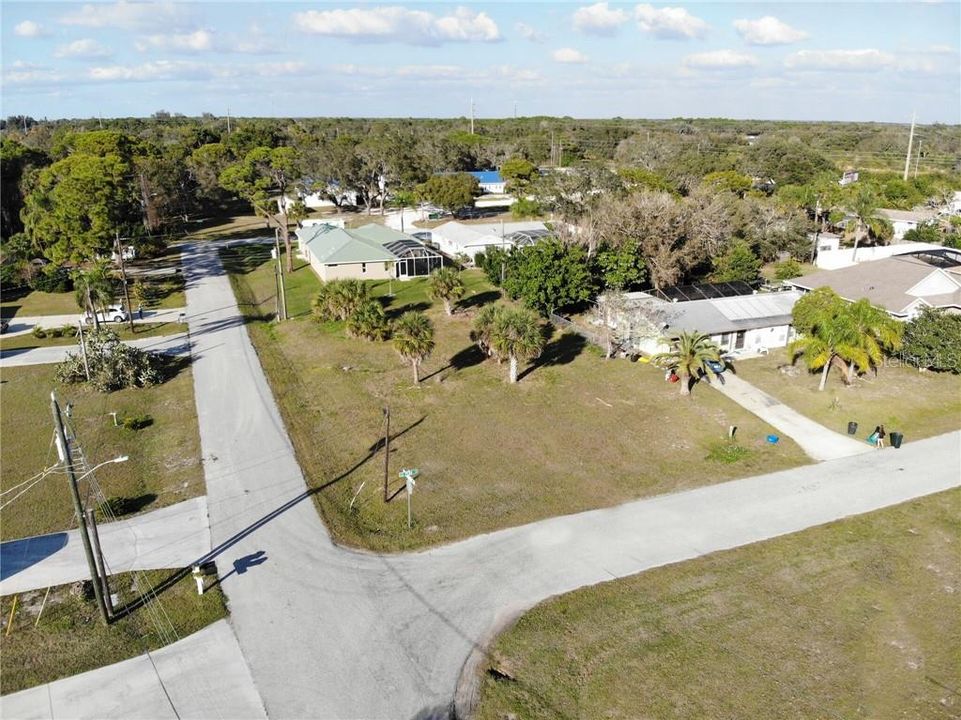 Large corner lot for your Dream Florida Home