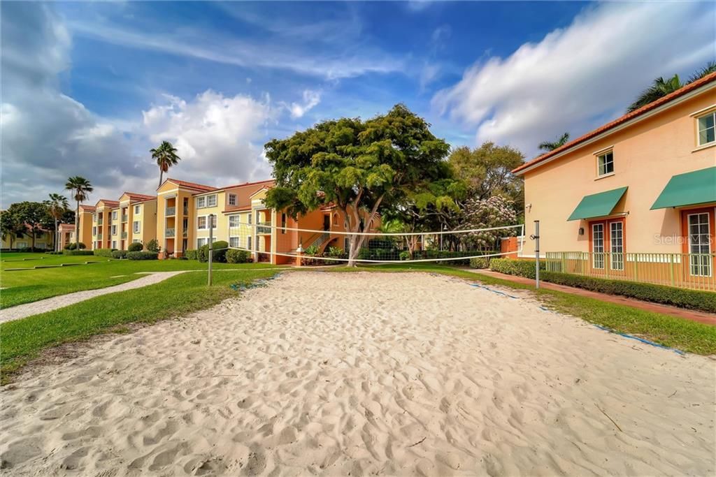 Recently Sold: $275,000 (2 beds, 2 baths, 1105 Square Feet)