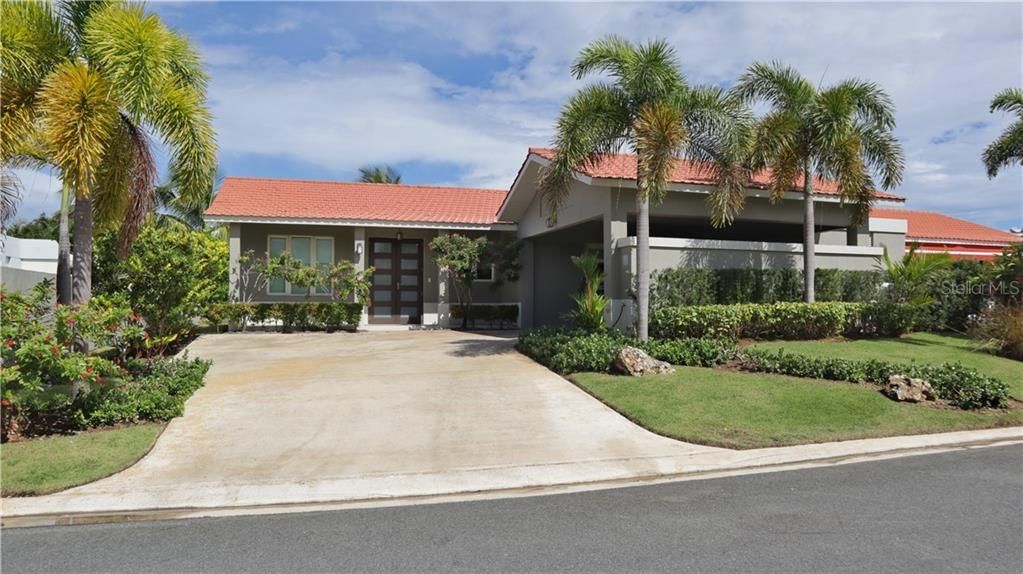 Recently Rented: $6,500 (4 beds, 4 baths, 3300 Square Feet)