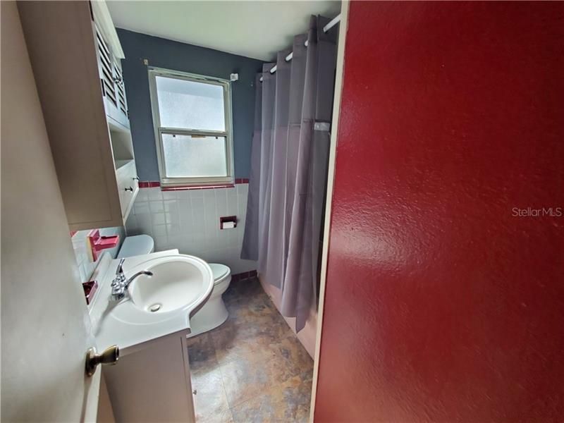 Recently Rented: $850 (2 beds, 1 baths, 864 Square Feet)