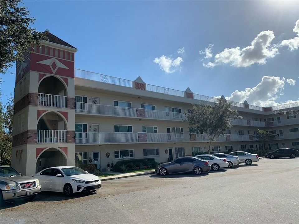 Recently Sold: $200,000 (2 beds, 2 baths, 1400 Square Feet)