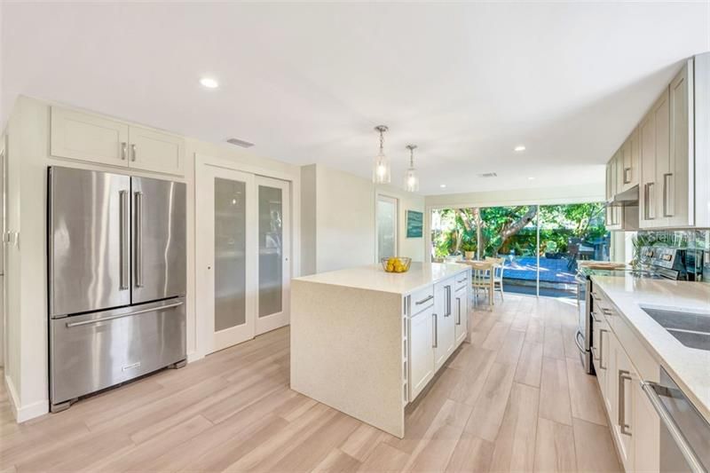 Recently Sold: $415,000 (2 beds, 2 baths, 1200 Square Feet)