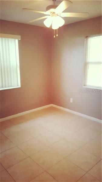 Recently Rented: $1,000 (3 beds, 1 baths, 1050 Square Feet)