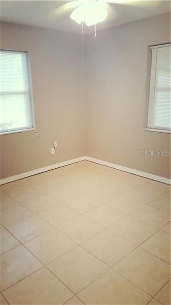 Recently Rented: $1,000 (3 beds, 1 baths, 1050 Square Feet)