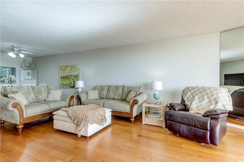 Recently Sold: $530,000 (2 beds, 2 baths, 1470 Square Feet)